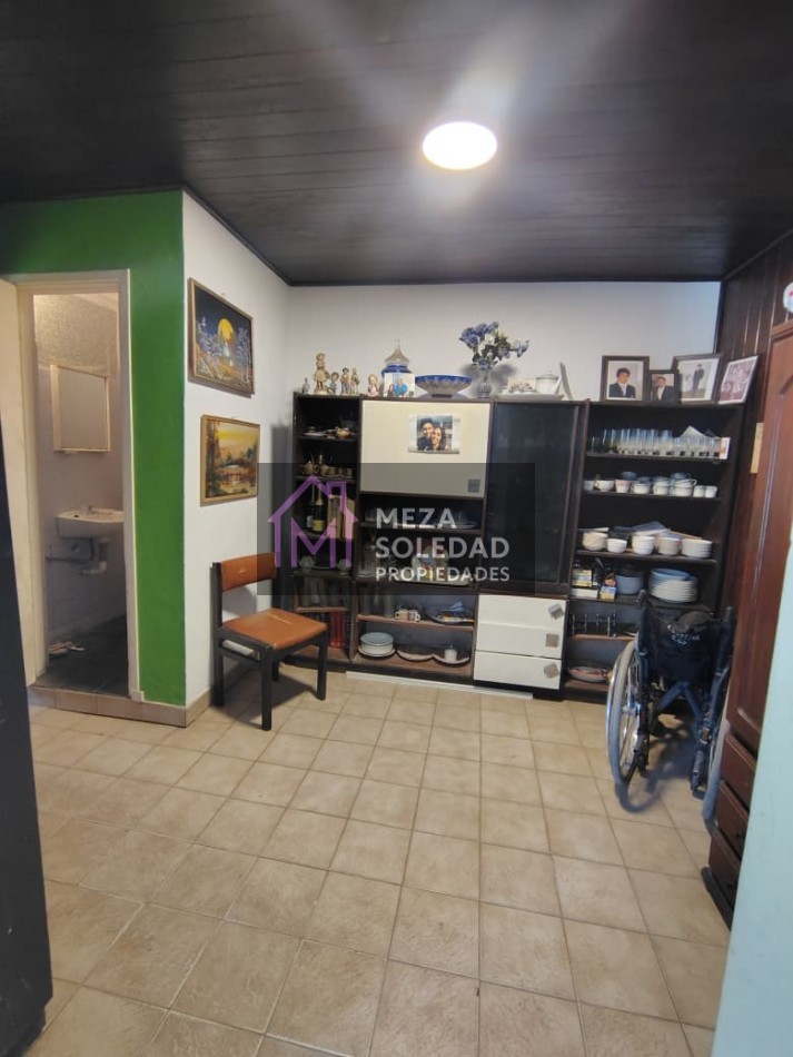 CASA CON DEPARTAMENTO 